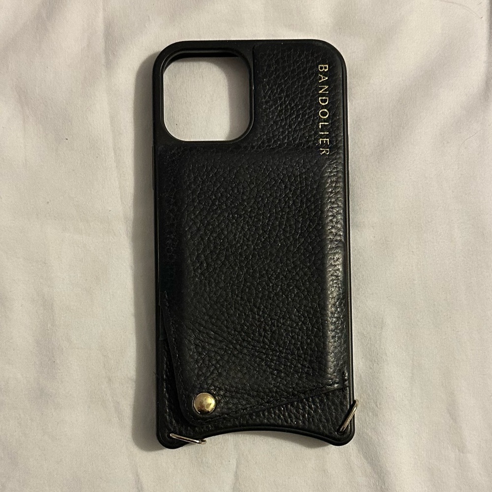 Bandolier leather Emma 12 Pro Case with two straps